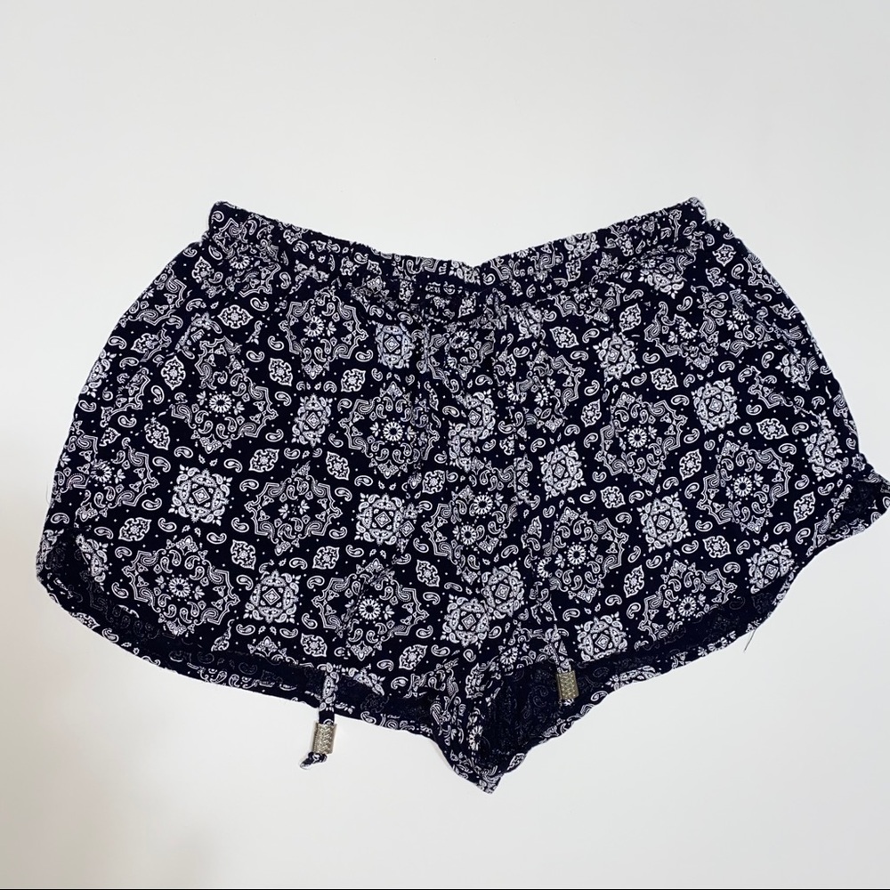 fabric boho pattern H&M shorts